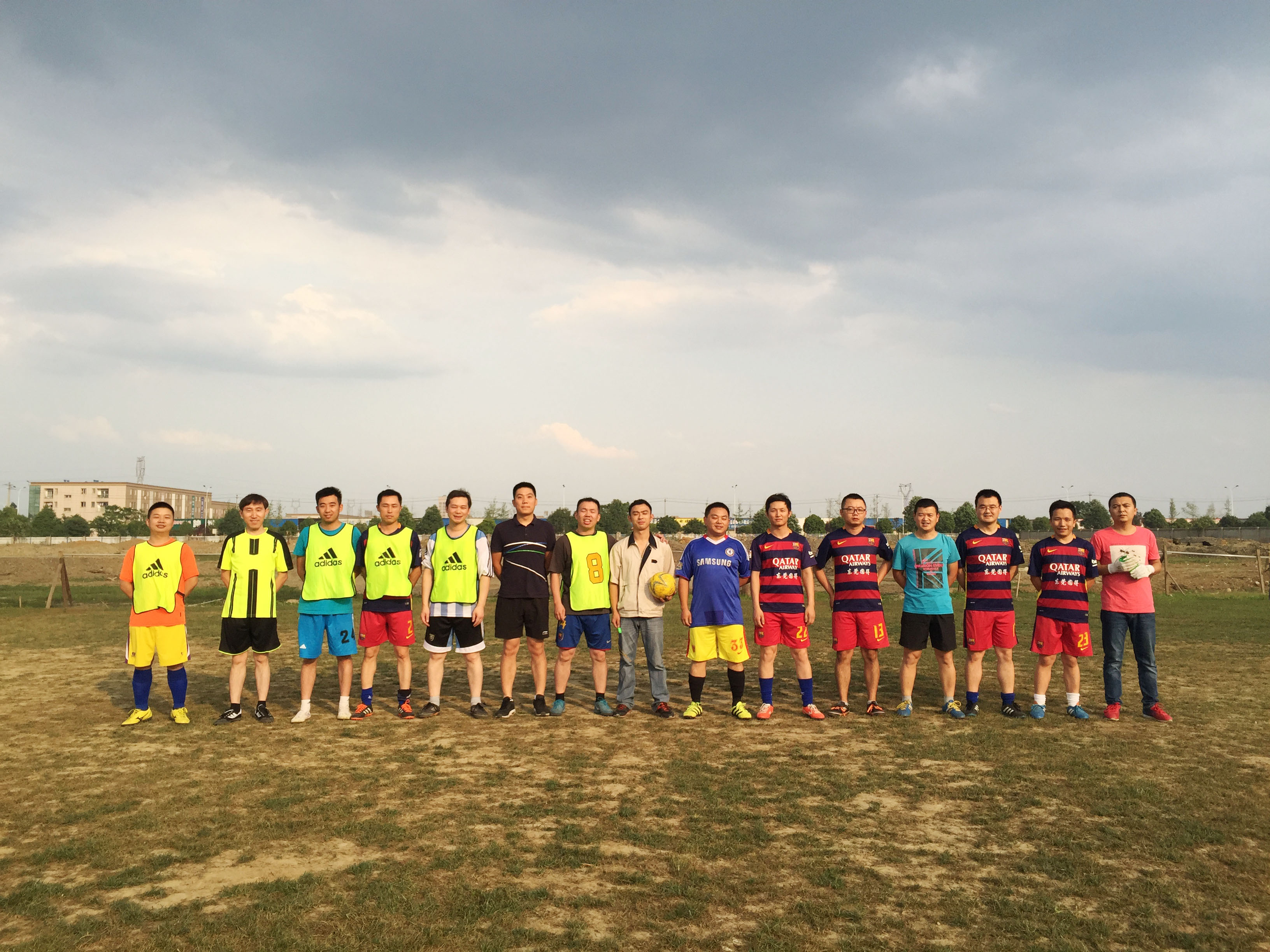 西南大区第六届“西部ng电子游戏”足球赛圆满乐成